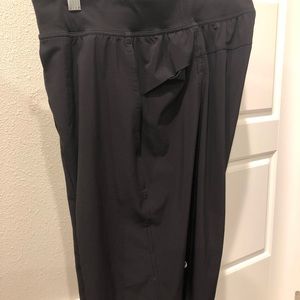 Men’s black lululemon shorts